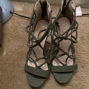 Open toe, lace up heels